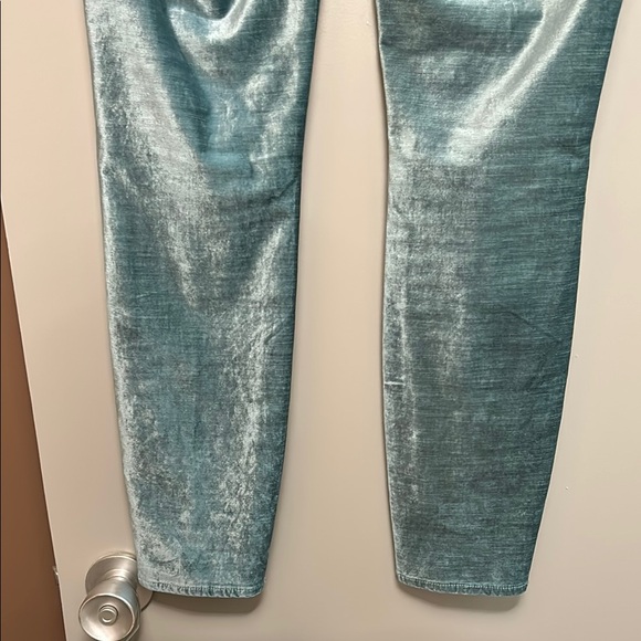 Stylish Metallic Blue Women's Jeans - Picture 4 of 4